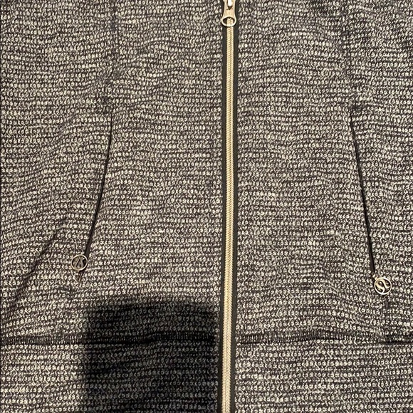 Lululemon zip up sweatshirt - Picture 4 of 8